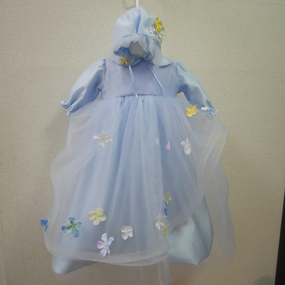 カラードレスをリメイクしたベビードレスお花を散らして
