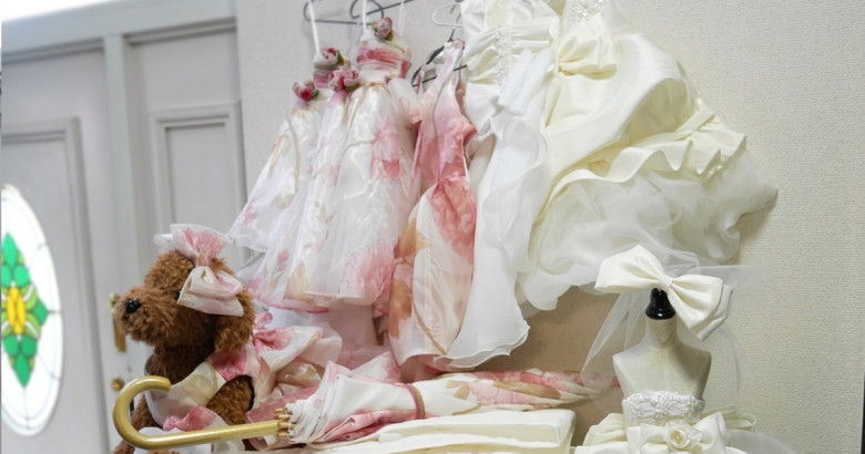 ウェディングドレスリメイクで制作したドールドレス・犬用ドレス・日傘など20点の作品