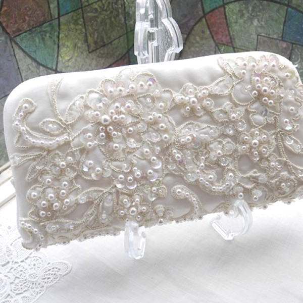 ウェディングドレスリメイク　財布